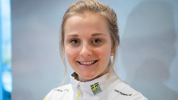 Олимпийската шампионка по ски-бягане Стина Нилсон (Швеция) дебютира в биатлона.