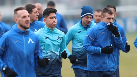 осъществи нов трансфер но този път в медицинския щаб Сините