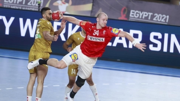 Дания започна с победа защитата на титлата си на Световното