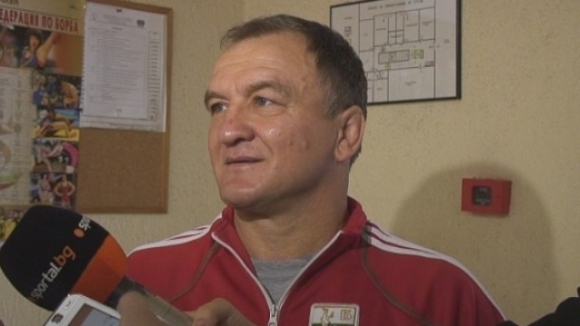 Александър Борзунов е назначен за старши треньор на женския национален