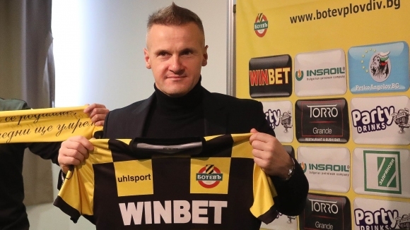 Ботев Пловдив иска да се подсили с шведския ляв защитник