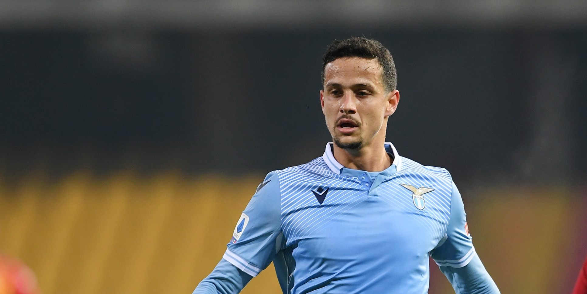 Централният защитник на ще претърпи операция в Мюнхен утре и