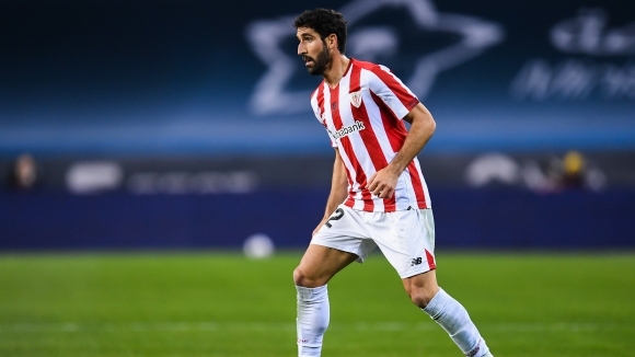 След като победи последователно Реал Мадрид и Барселона и спечели