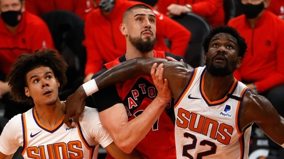 Украинският център Алекс Лен подписа договор до края на сезона