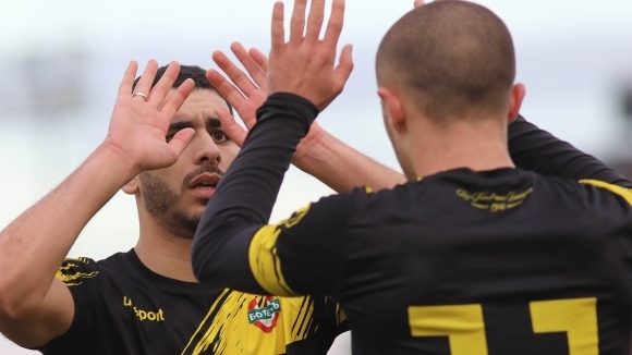 Контролната среща между Ботев Пловдов и която започва в