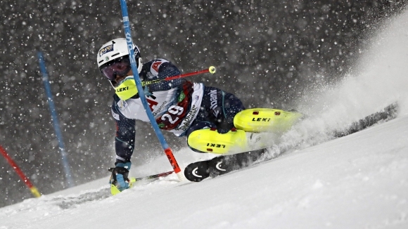 Най добрият български скиор алпиец Алберт Попов се класира за втория манш