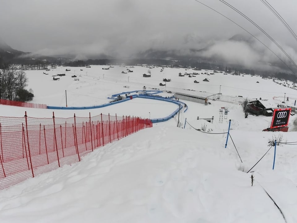 Стартът от Световната купа по ски алпийски дисциплини в спускането планирано