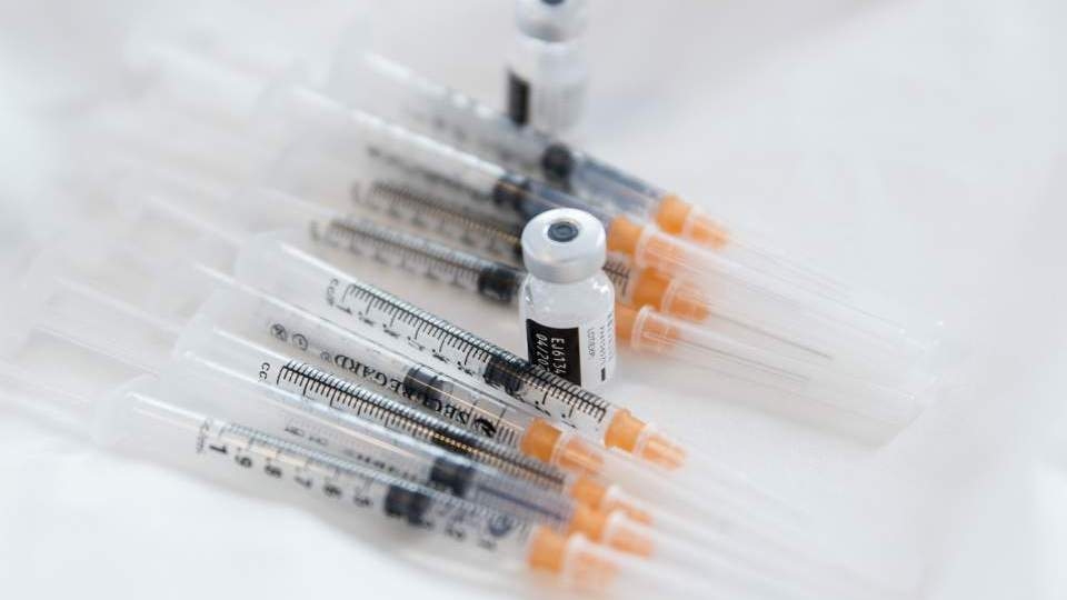 Унгария започна ваксиниране на спортисти, за да подсигури участието им