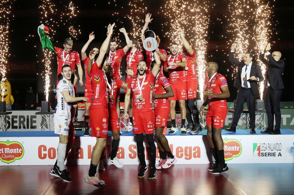 Волейболният гранд Кучине Лубе Чивитанова защити трофея си от турнира