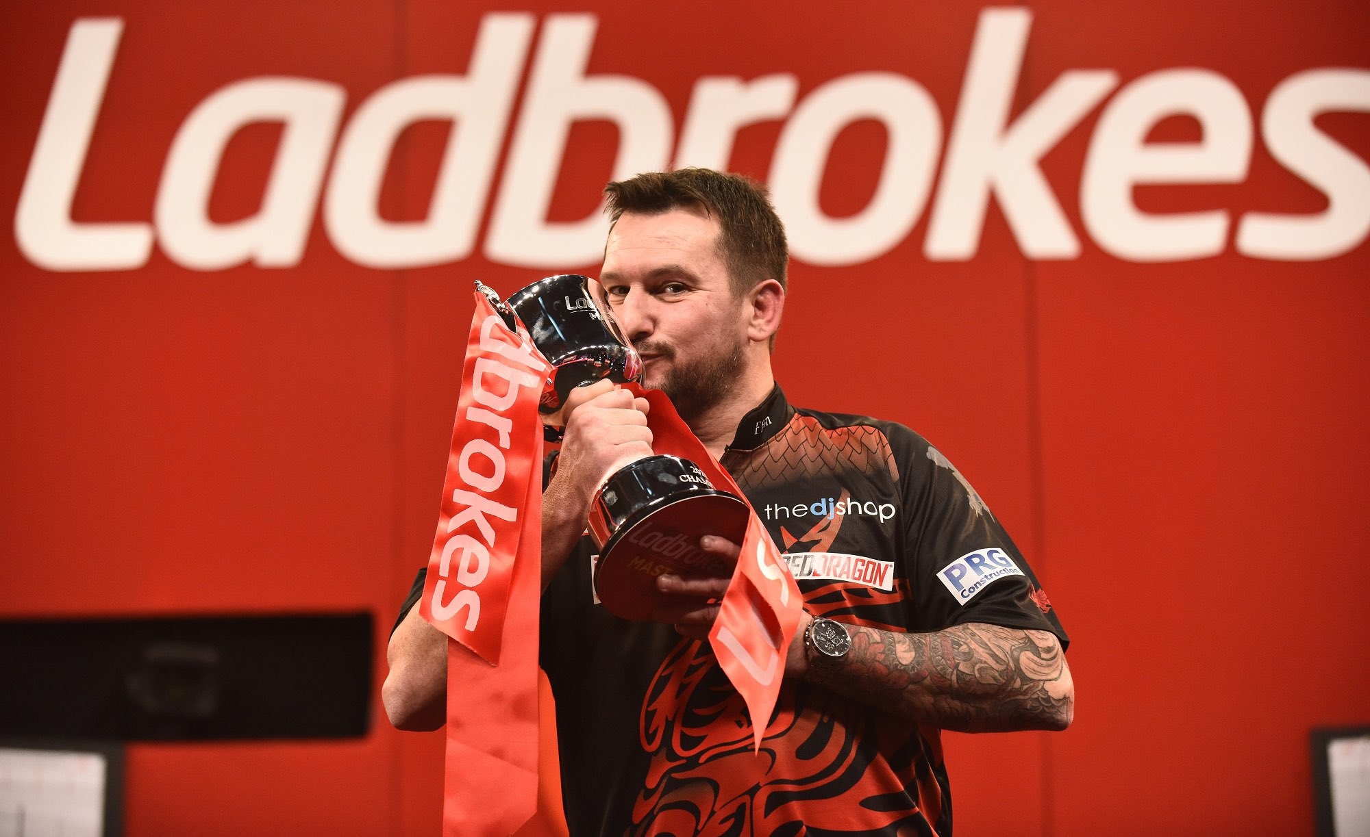 Джони Клейтън поднесе голяма изненада и стана новият шампион на