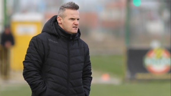 Старши треньорът на взе решение за каращия трети месец проби