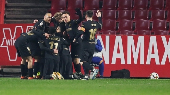 Барселона гостува на Гранада в среща от 1 4 финалите в турнира