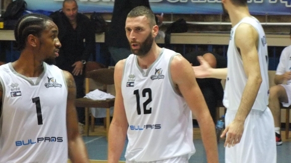 Баскетболистът на Черноморец Константин Коев е една от промените в