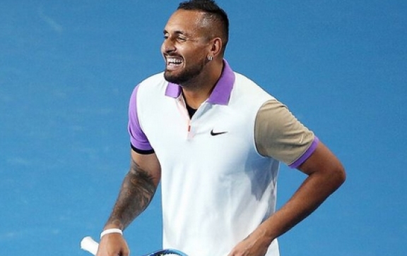 Австралийският тенисист Ник Кирьос беше предупреден заради употреба на нецензурни