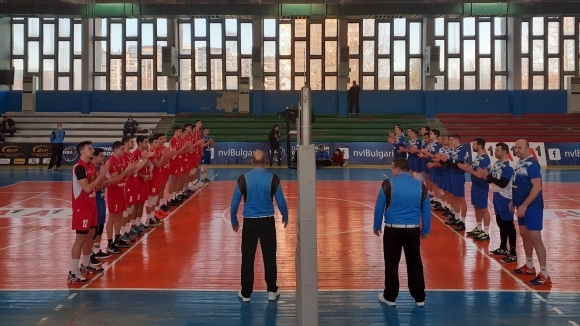 Волейболният отбор на Черно море Варна се поздрави с нови