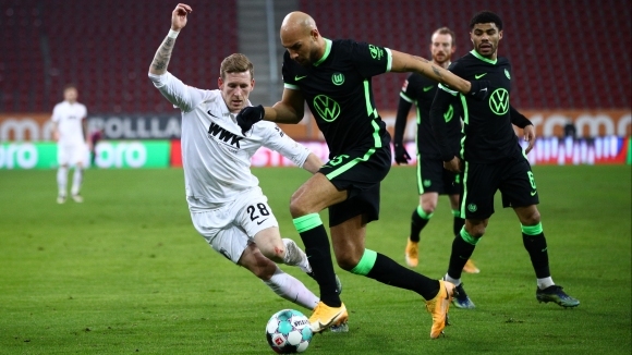 Волфсбург записа пета поредна победа във всички турнири след като