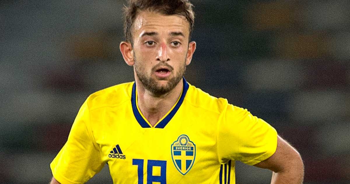 Шведският полузащитник Роберт Гояни е имал предложение от ЦСКА София но