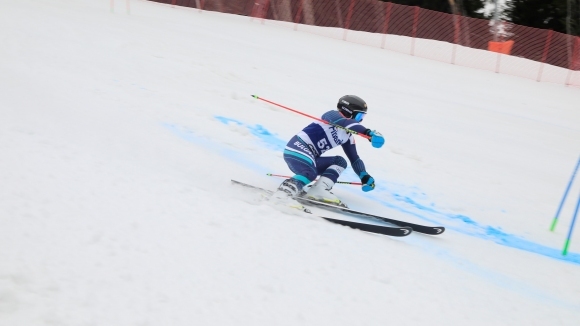 Водещият ни състезател в алпийските ски Алберт Попов Мотен постигна