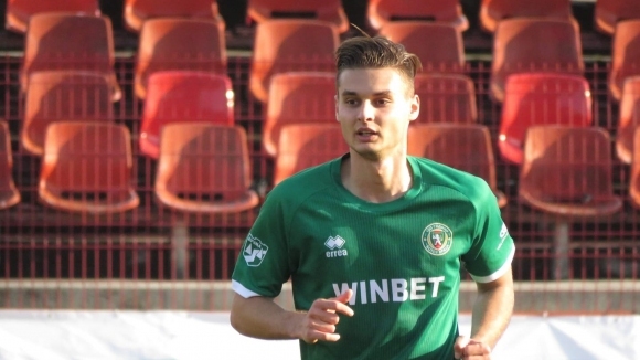 Всички новопривлечени играчи в са картотекирани и ще бъдат на