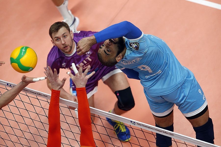 Волейболистите на руския гранд Зенит Казан се класираха за плейофите