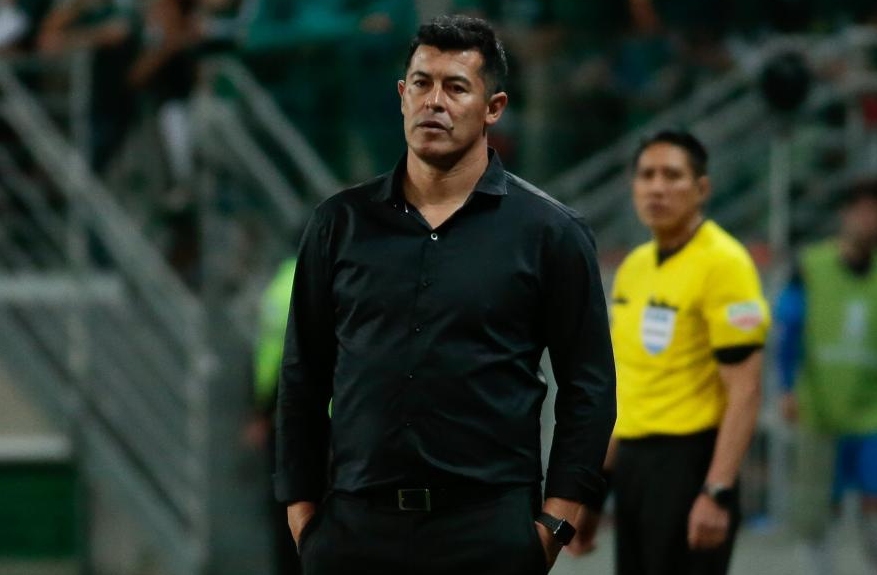 Испанския елитен беше напуснат от треньора Хорхе Алмирон след загубата