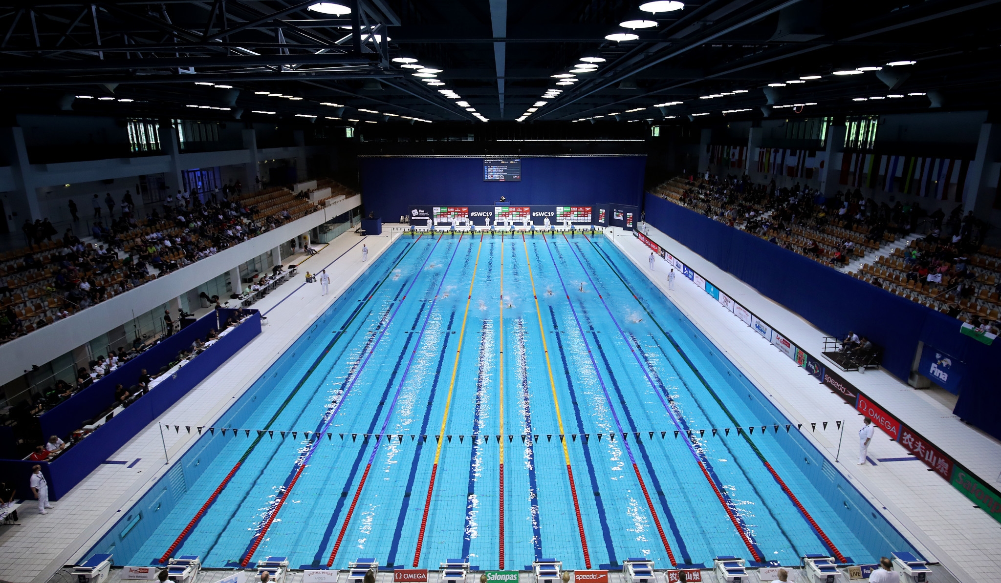 Организаторите на Европейското първенство по плувни спортове увериха че континенталният