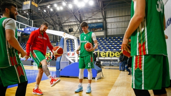 Българският национален отбор по баскетбол отстъпи с 85:86 на Рилски