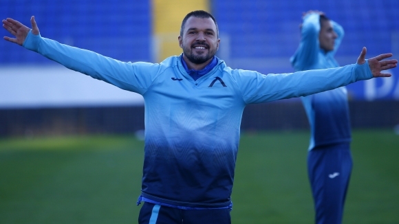 Нападателят на Левски Валери Божинов навършва 35 години днес Бившата