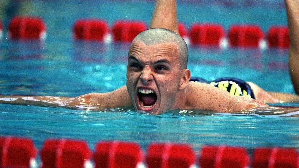 Двукратният олимпийски медалист по плуване Скот Милър е обвинен в