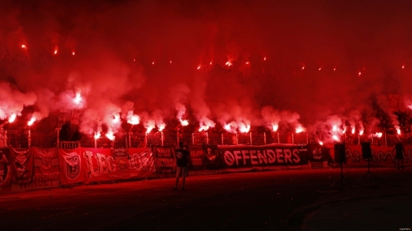 От червената фенска фракция Offenders обявиха, че преустановяват организирата си