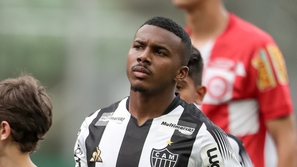 Най новото попълнение на акостира при канарчетата Нападателят на Маркиньос е