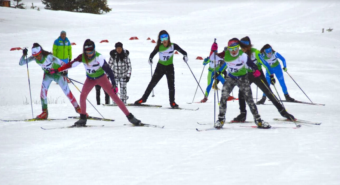 Младите ски-бегачи от Асеновград и от Сапарева баня доминираха в