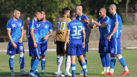 Отборът на Черноморец Бургас започна с победа 2021 а година В