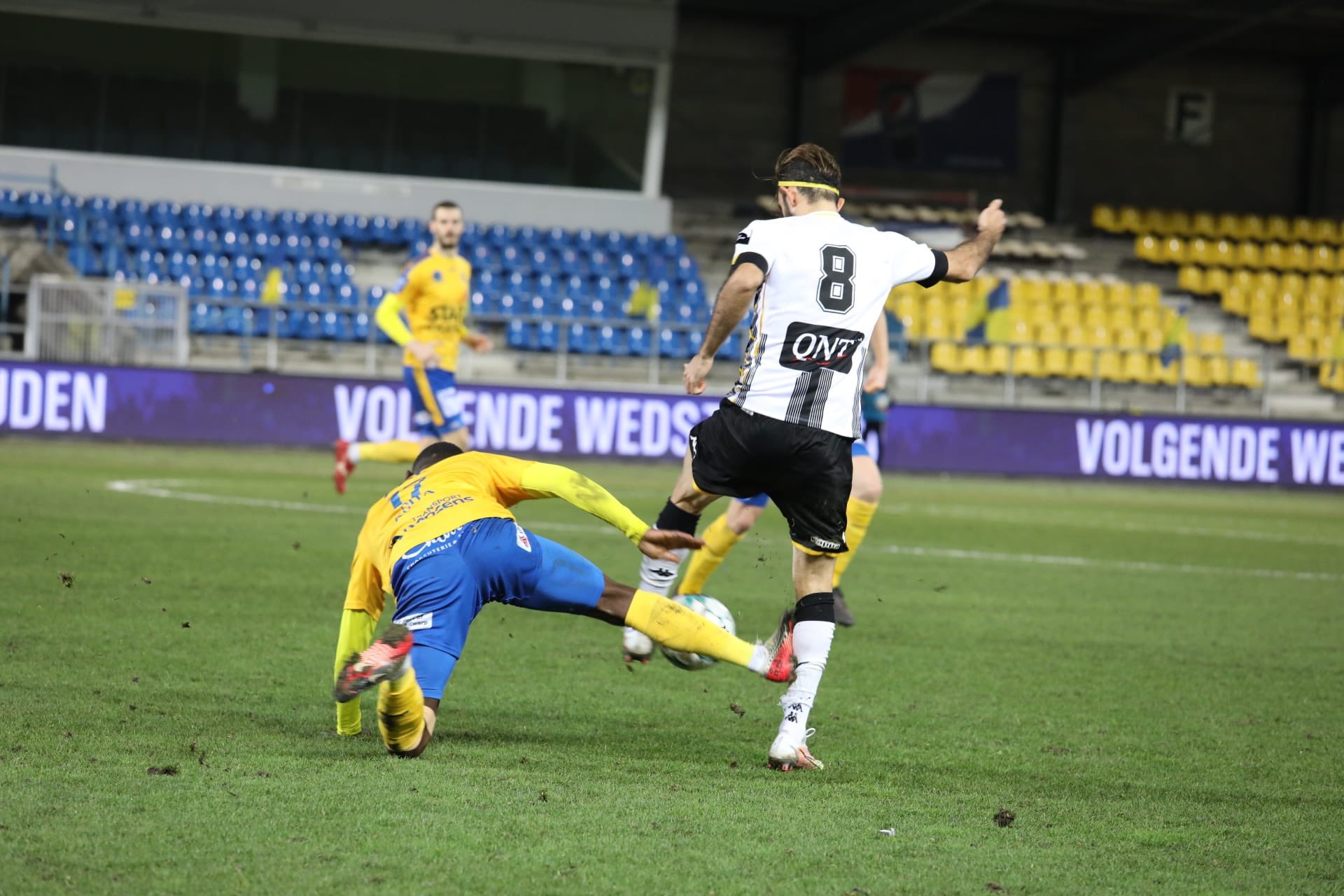 Българските защитници Иван Горанов и Димитър Велковски не играха за