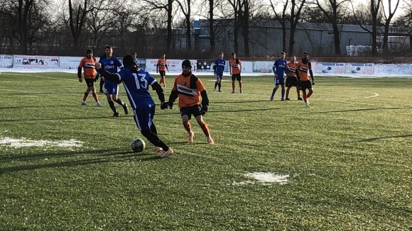 Отборът на Мълния Климент продължава предсезонната си подготовка в Северна