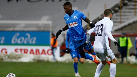 Левски е в напреднали преговори с Ди Си Юнайтед за