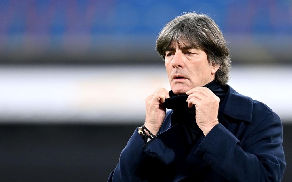 Германският футболен съюз не възнамерява да уволнява Йоахим Льов от