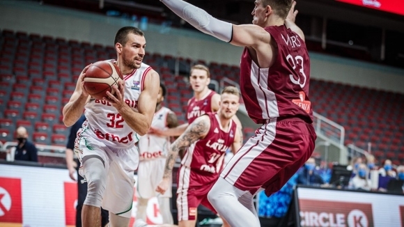 Баскетболният национал Христо Захариев изрази задоволството си от победата над