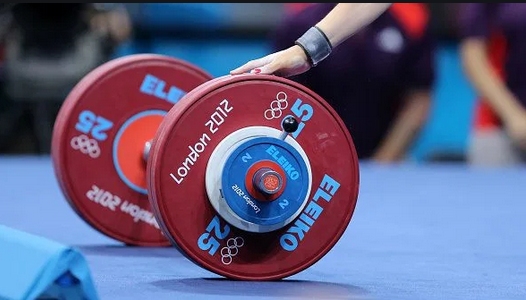 Международният олимпийски комитет IOC предупреди Федерацията по вдигане на тежести