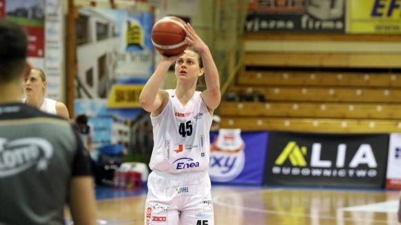 Дебютният сезон на Борислава Христова в професионалния баскетбол носи много