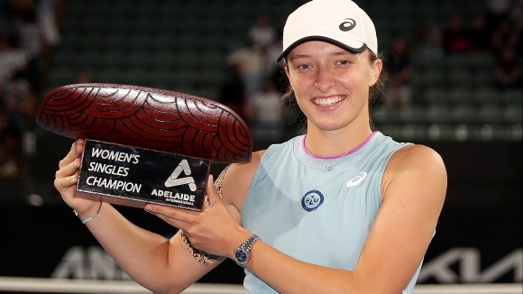 Шампионката от Ролан Гарос Ига Швьонтек спечели турнира по тенис