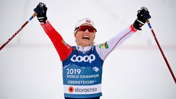 Норвежката скибегачка Терезе Йохауг преодоля ранно падане и за втори