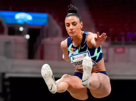 Световната шампионка на скок дължина в зала Ивана Шпанович Сърбия