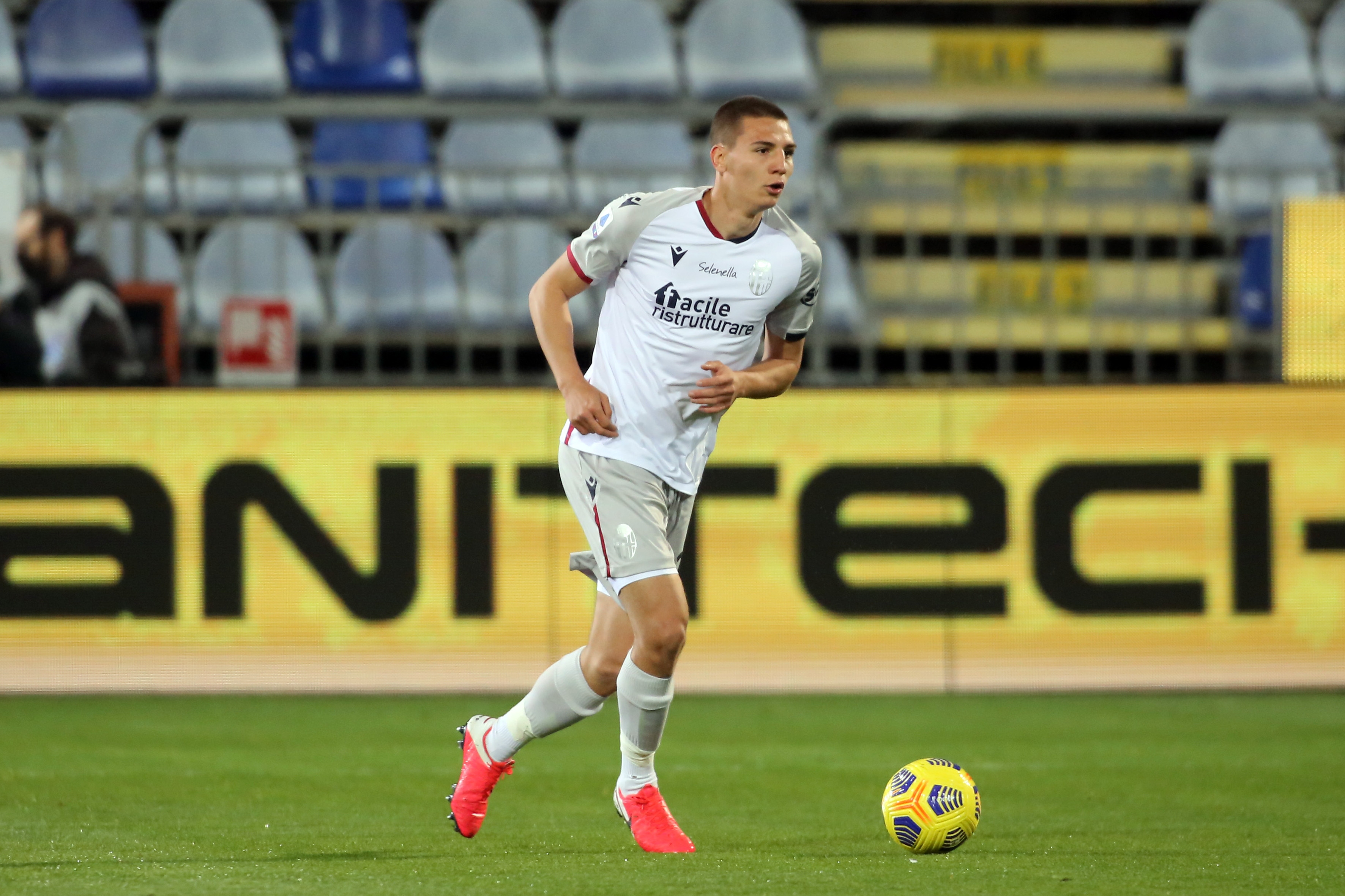 Антов дебютира за Болоня съставите Тази вечер Валентин Антов дебютира за