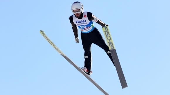 Българинът Владимир Зографски преодоля квалификацията в ски скока на голямата шанца