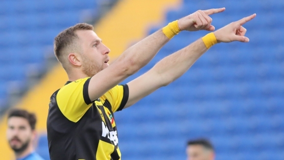 Новият национален селекционер на България Ясен Петров ще изпрати повиквателна