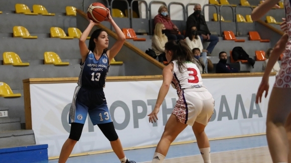 Три баскетболистки на Черно море Одесос записаха дабъл-дабъл за първата