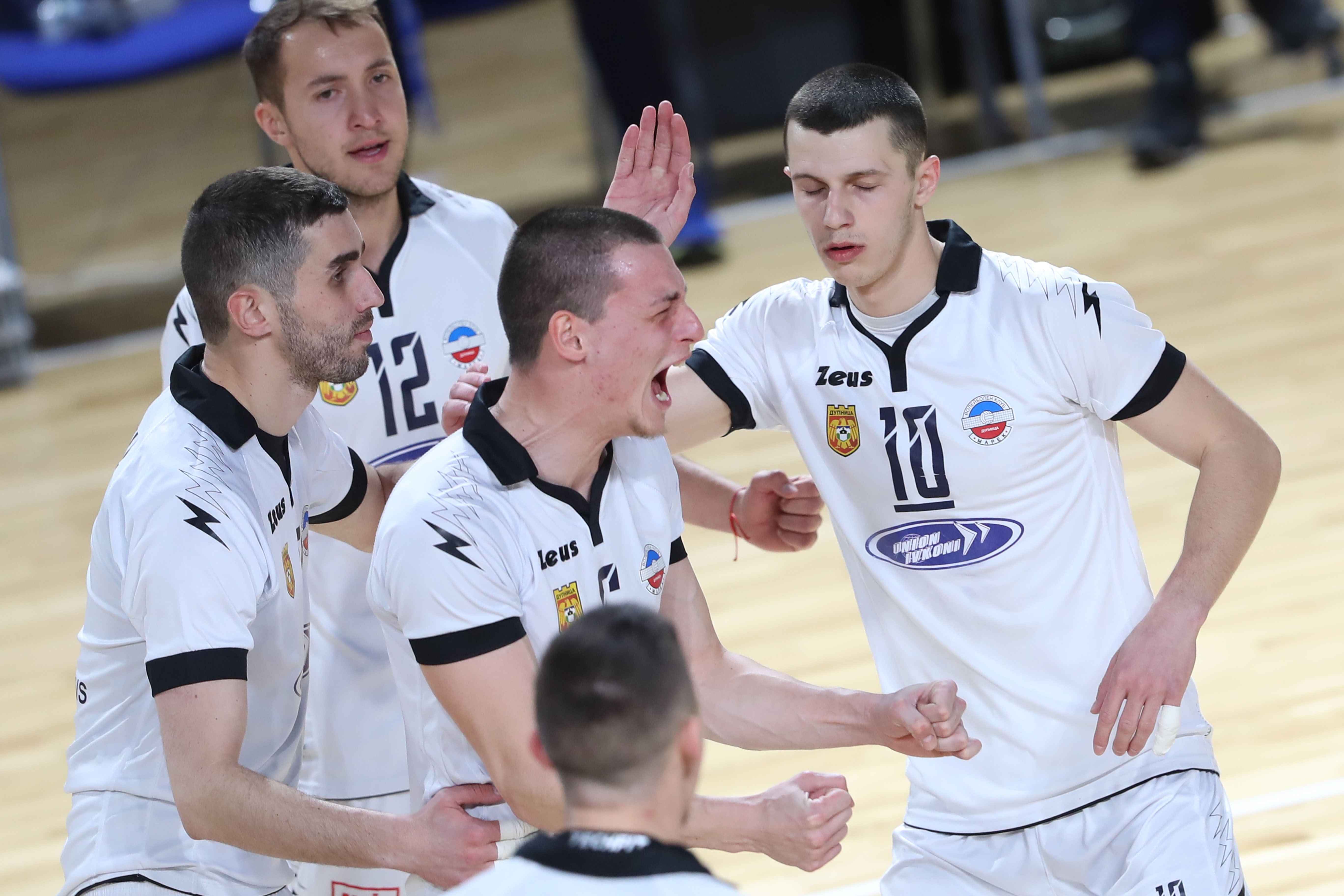 Волейболистите на Марек Юнион-Ивкони (Дупница) записаха 8-а победа в Първата