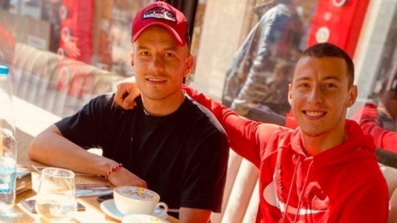 Футболистите на и Ангел Лясков решиха да се позабавляват в