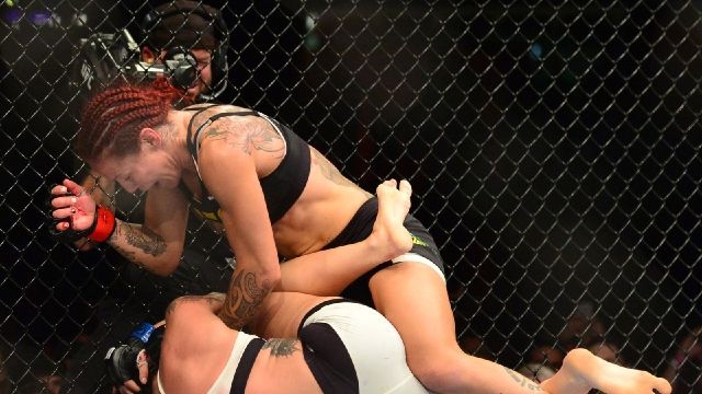 ММА машината при жените Кристиане Жустино, позната като Крис Сайборг